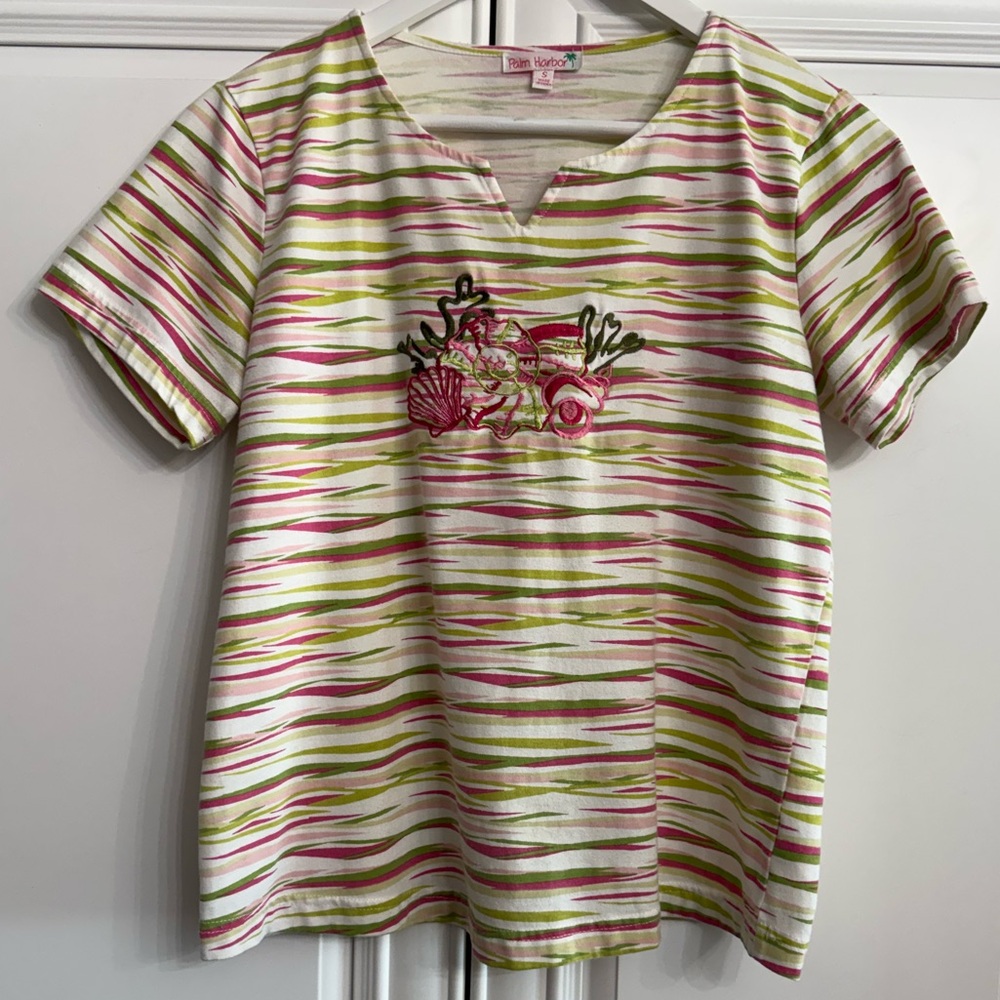 Palm Harbor Size Small Crew Neck Short Sleeve T-Shirt Pink/Green Embroidered